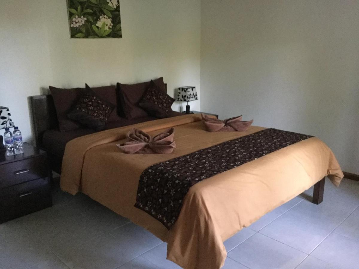 Kartika Villas Lovina Exteriör bild